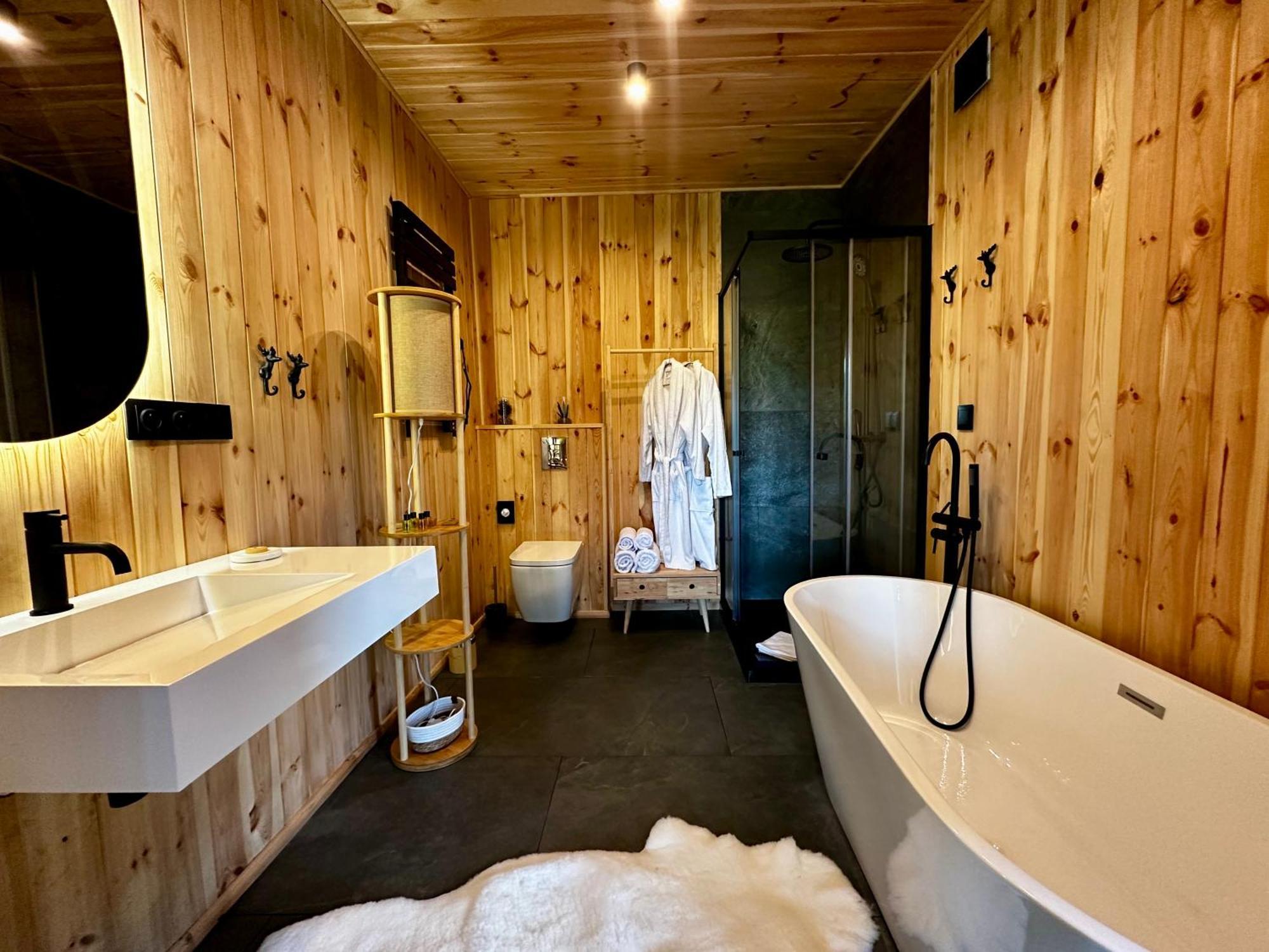 Brown Deer - Z Sauna Na Tarasie, Jacuzzi I Widokiem Na Gory - By Deer Hills Luxury Apartments Kocon Ngoại thất bức ảnh